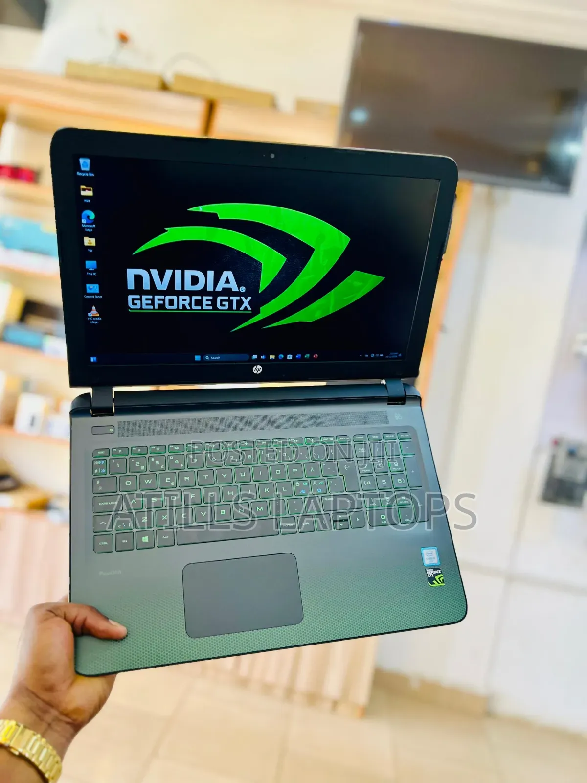Laptop HP Pavilion Gaming Laptop 15-Dk2xxx 16GB Intel Core I5 SSD 1.5T