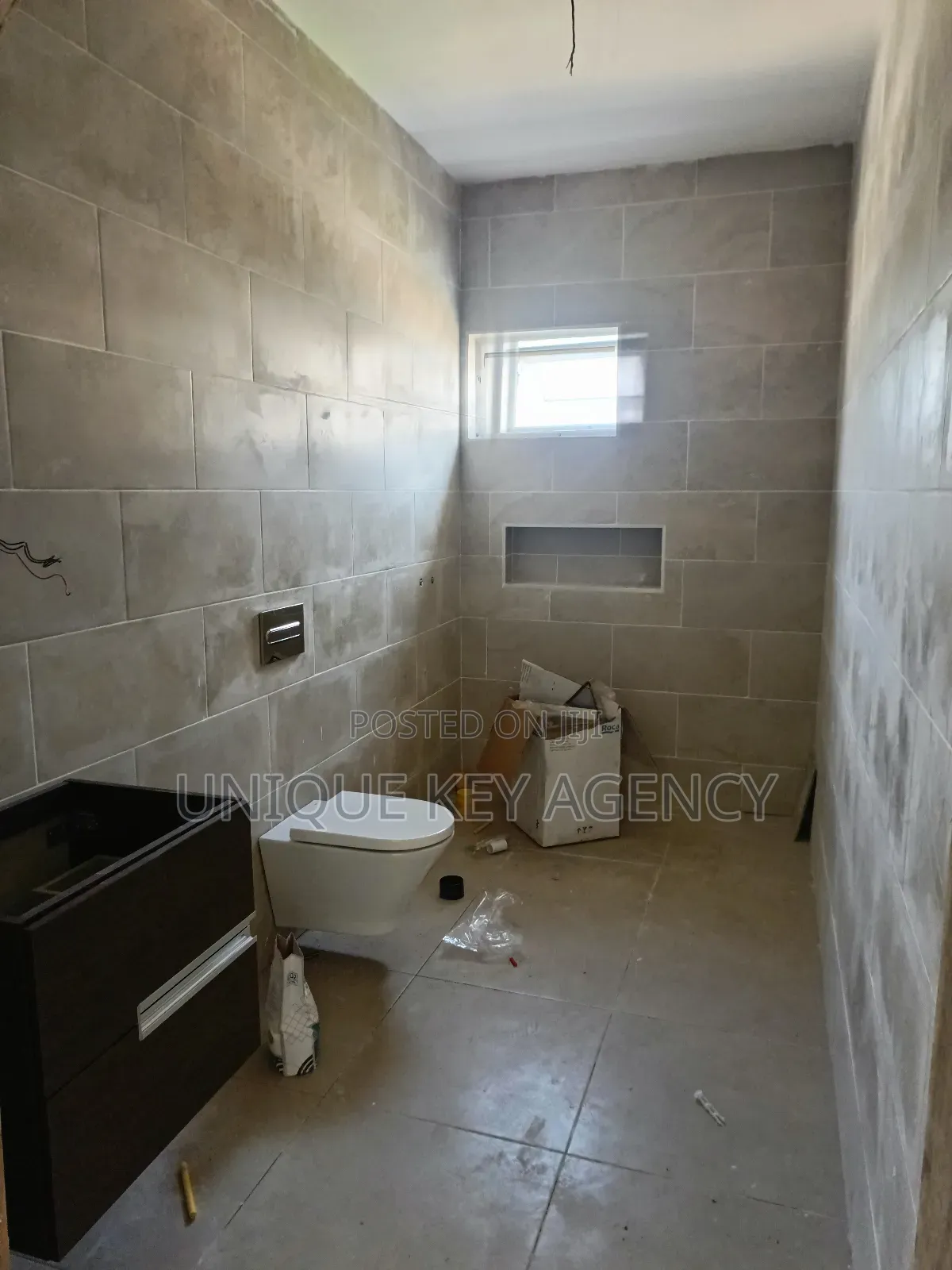 4bdrm House in Unique Key Agency, Airport Residential Area for sale