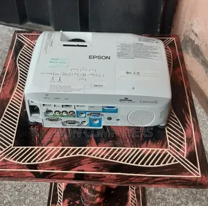 EPSON Eb - X27 Projector