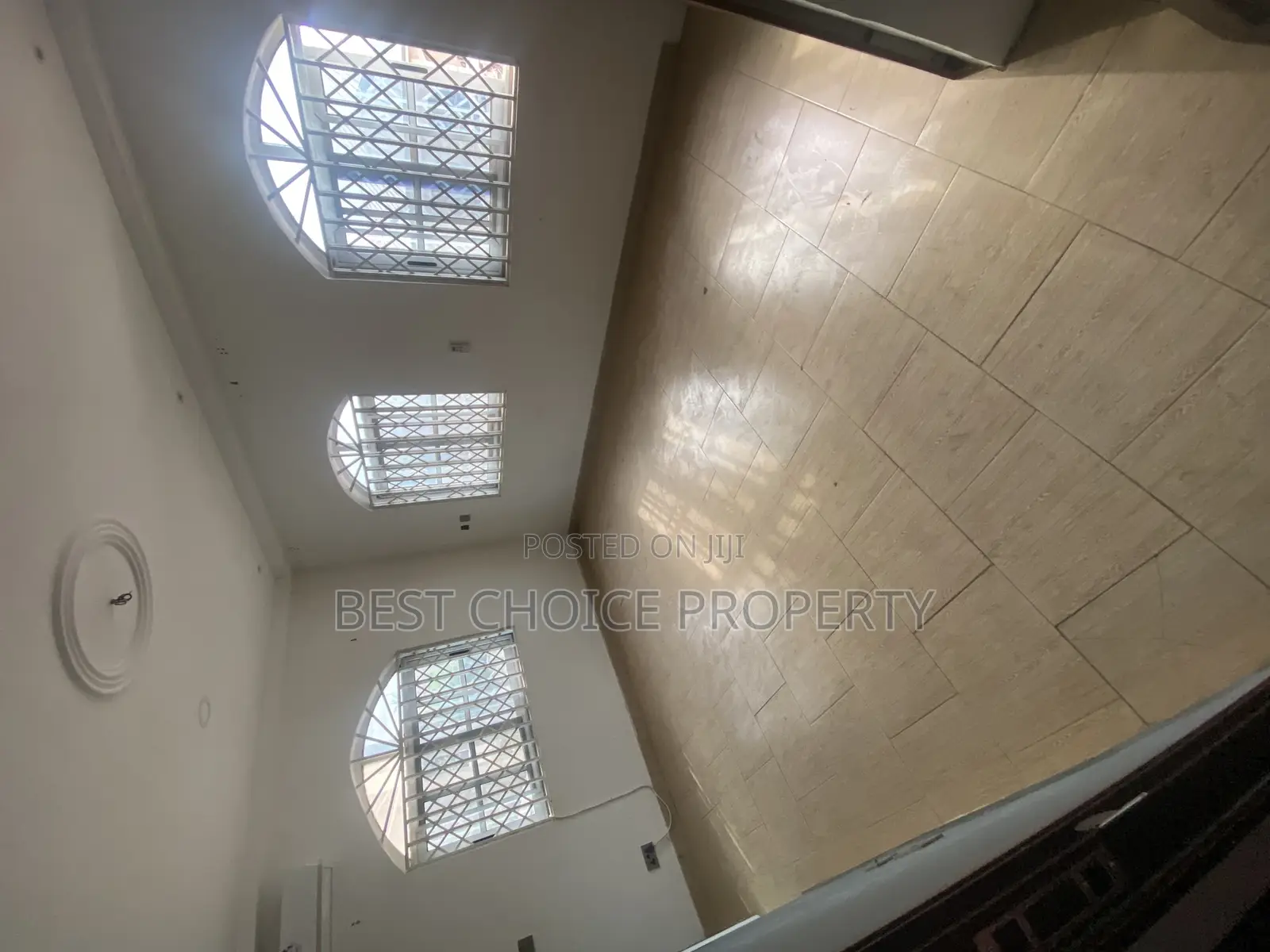 3bdrm Apartment in Housing Down Estate, Adenta for rent