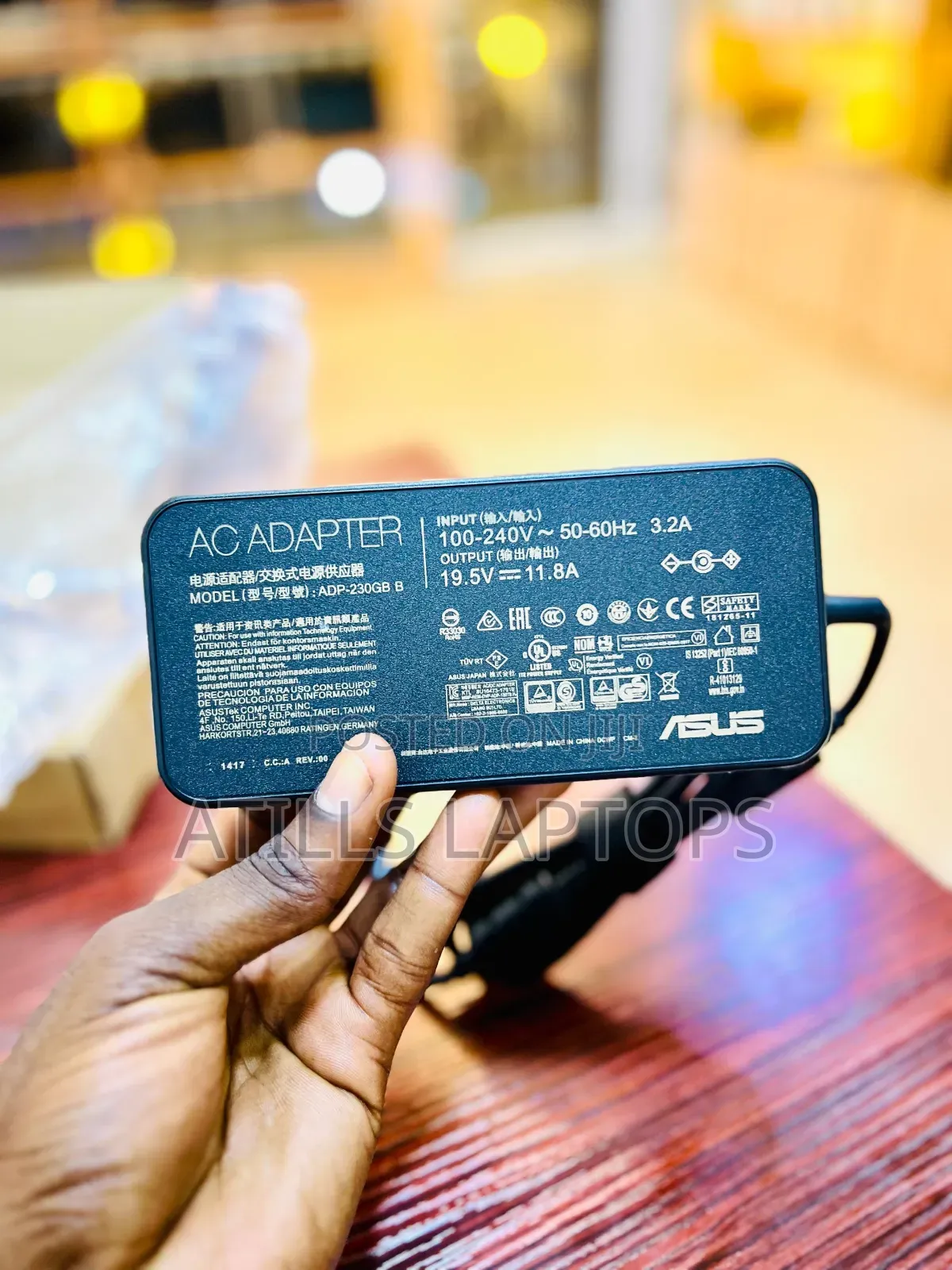 Asus Rog Charger 11.8 Amps ( 240w )