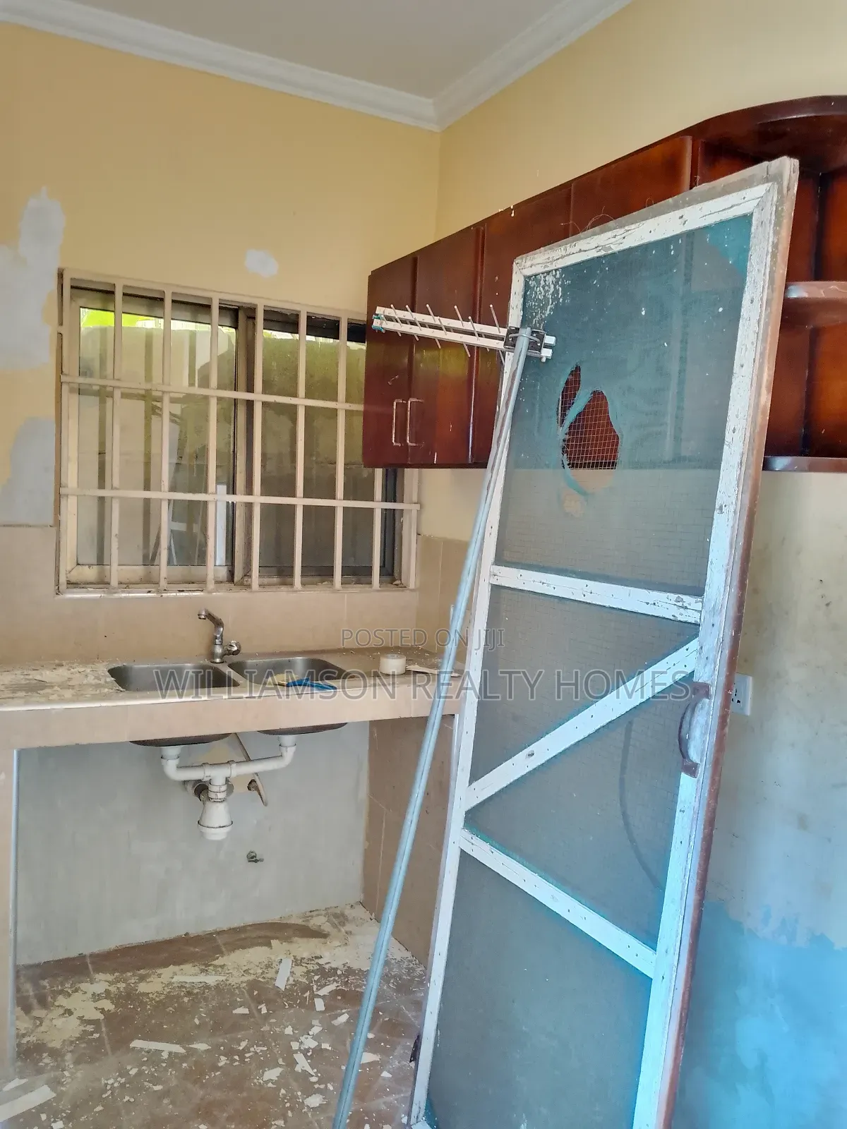 1bdrm Apartment in Spintex Main Road for rent