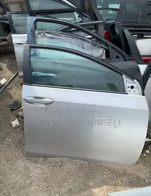 Toyota Corolla 2014,2015,2017,2018 Front Door Passenger Side - Right
