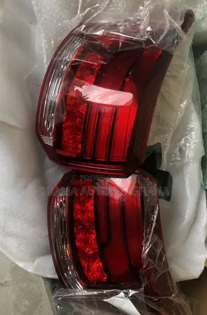 Mitsubishi Outlander Taillight 2016 2017 2018 2019 2020 -21 Tail Light