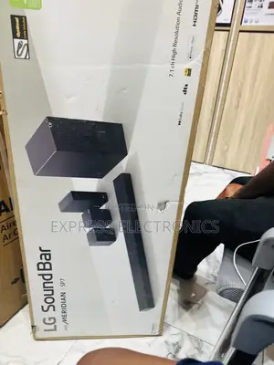 Sleek,Elegant Design Soundbar With Woofers Lg SP7R