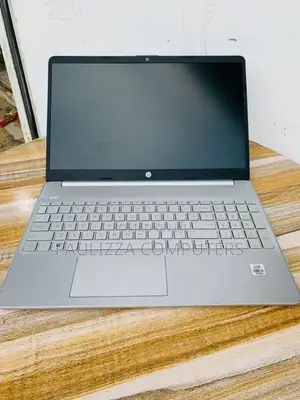 Laptop HP 15-da3007nia 8GB Intel Core i5 SSD 256GB
