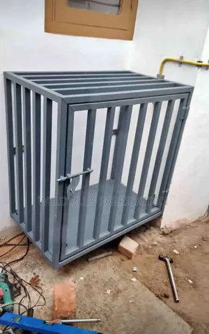 Cylinder Cage