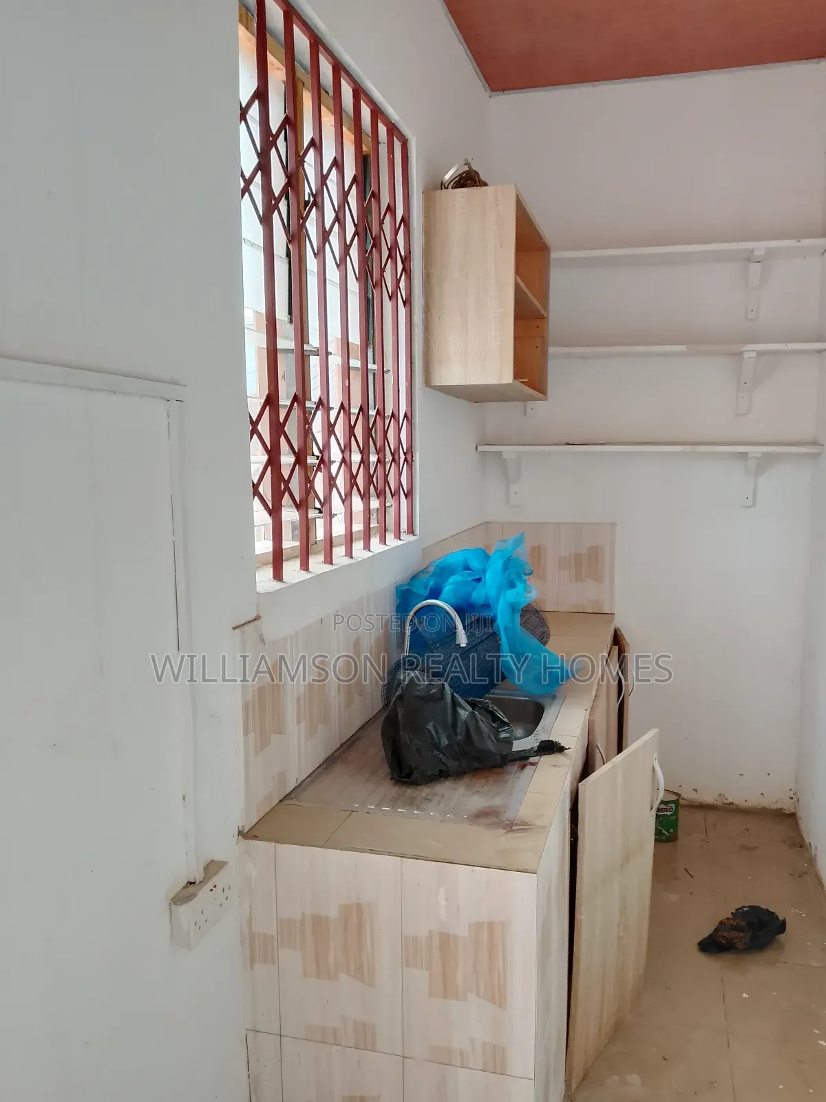 1bdrm Apartment in Community 19 Estate, Spintex for rent