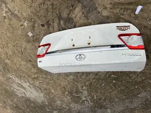Toyota Corolla 2011 Trunk