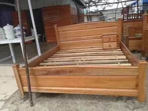 Queen Size Bed With a Side Drawer