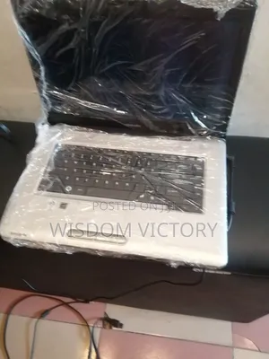 New Laptop Toshiba dynaEdge DC-100 4GB Intel HDD 250GB