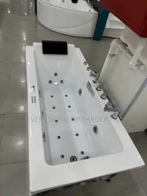 Jacuzzi_ Straight Bathtub_ Heavy Jacuzzi