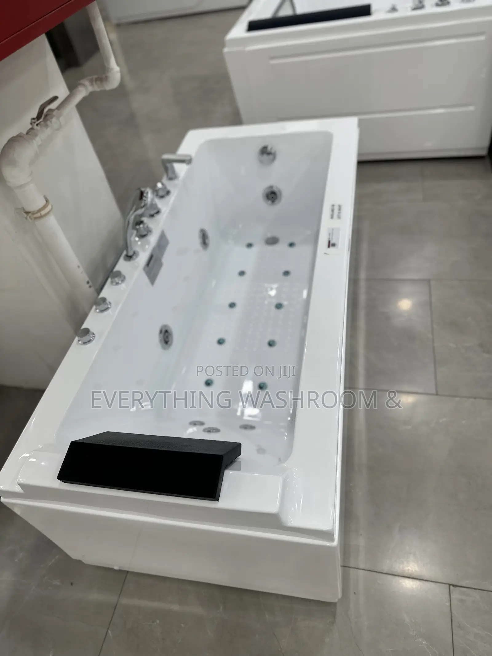 Jacuzzi_ Straight Bathtub_ Heavy Jacuzzi