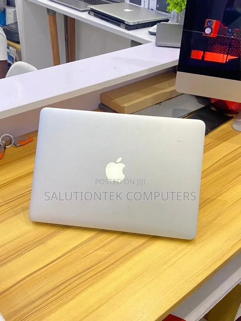 Laptop Apple MacBook Pro 2014 8GB Intel Core i5 SSD 256GB