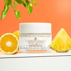 Nature Spell Vitamin C Glow Up Face Moisturizer – 100 Ml