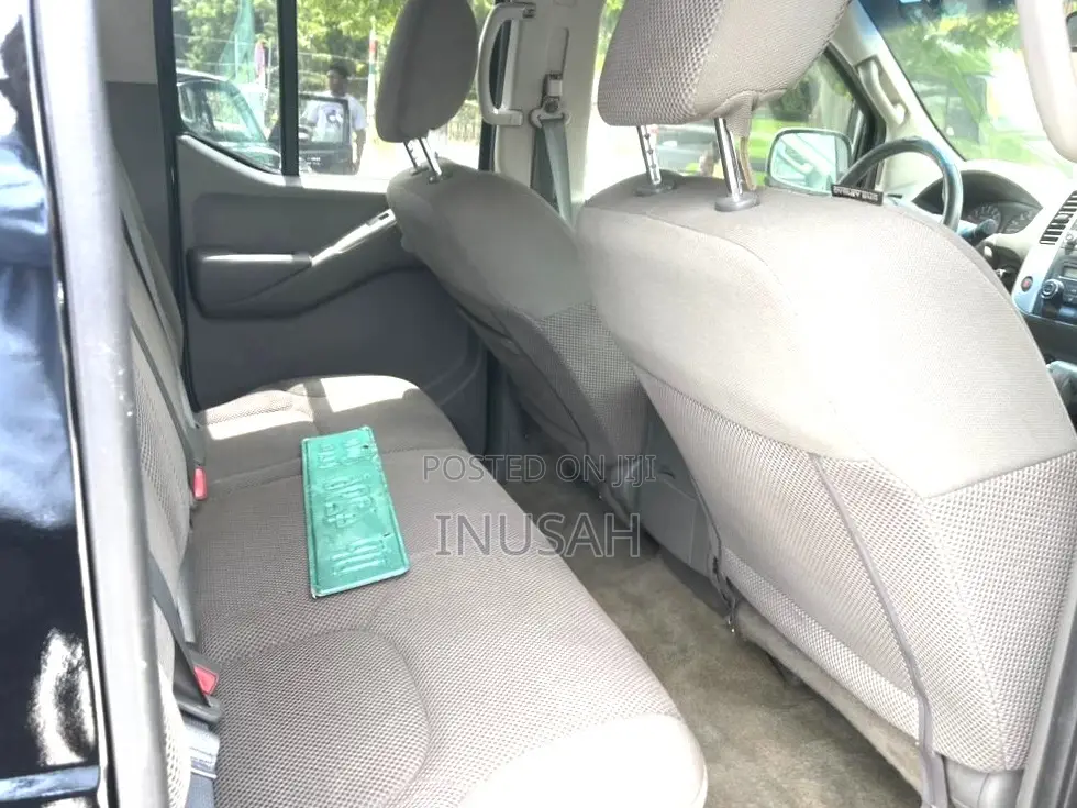 Nissan Frontier 2016 Black