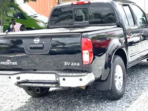 Nissan Frontier 2016 Black