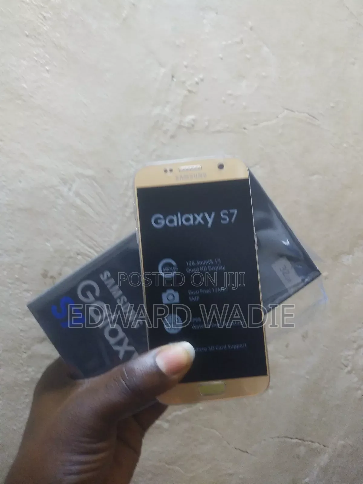 New Samsung Galaxy S7 32 GB Gold