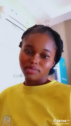 Am Ella and Am Currently Looking for Job