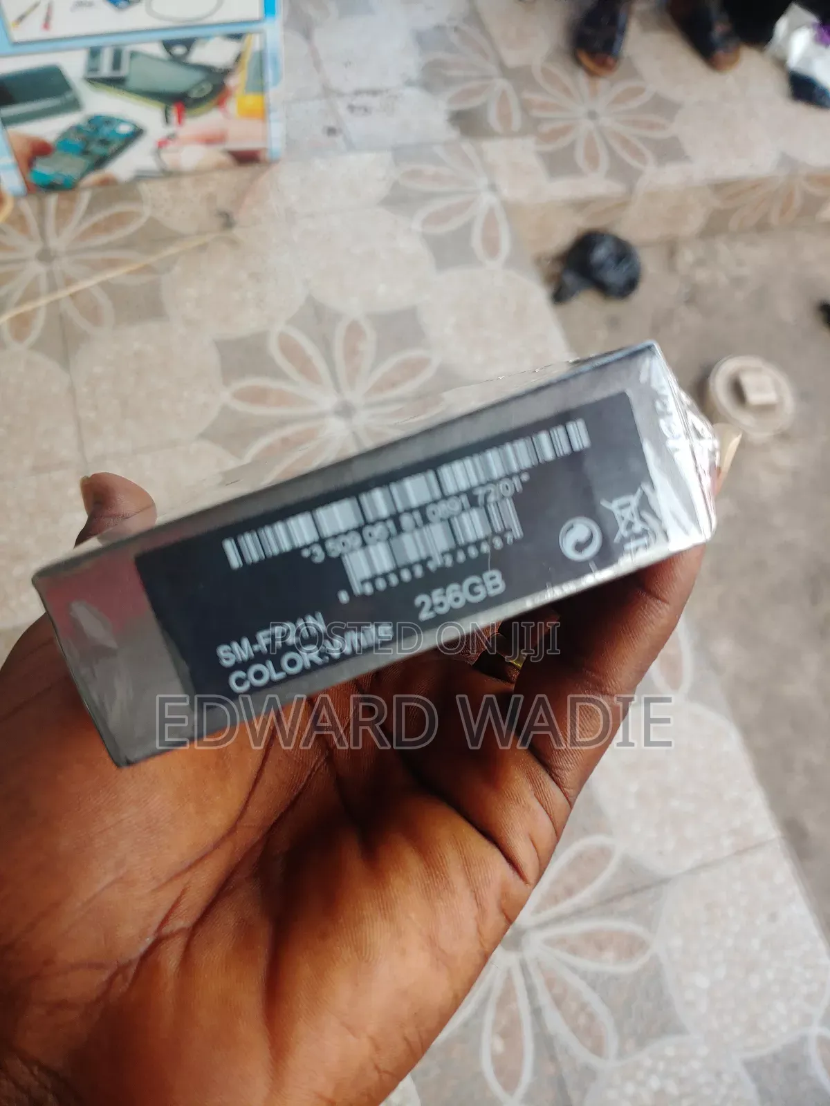 New Samsung Galaxy Z Flip4 256 GB White
