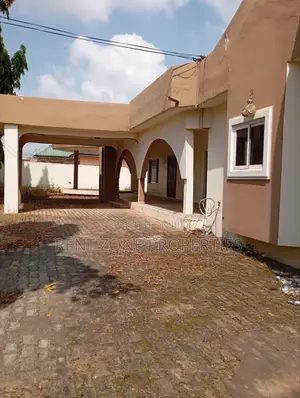 5bdrm Maisonette in Rent Zone Properties, Ofankor for sale