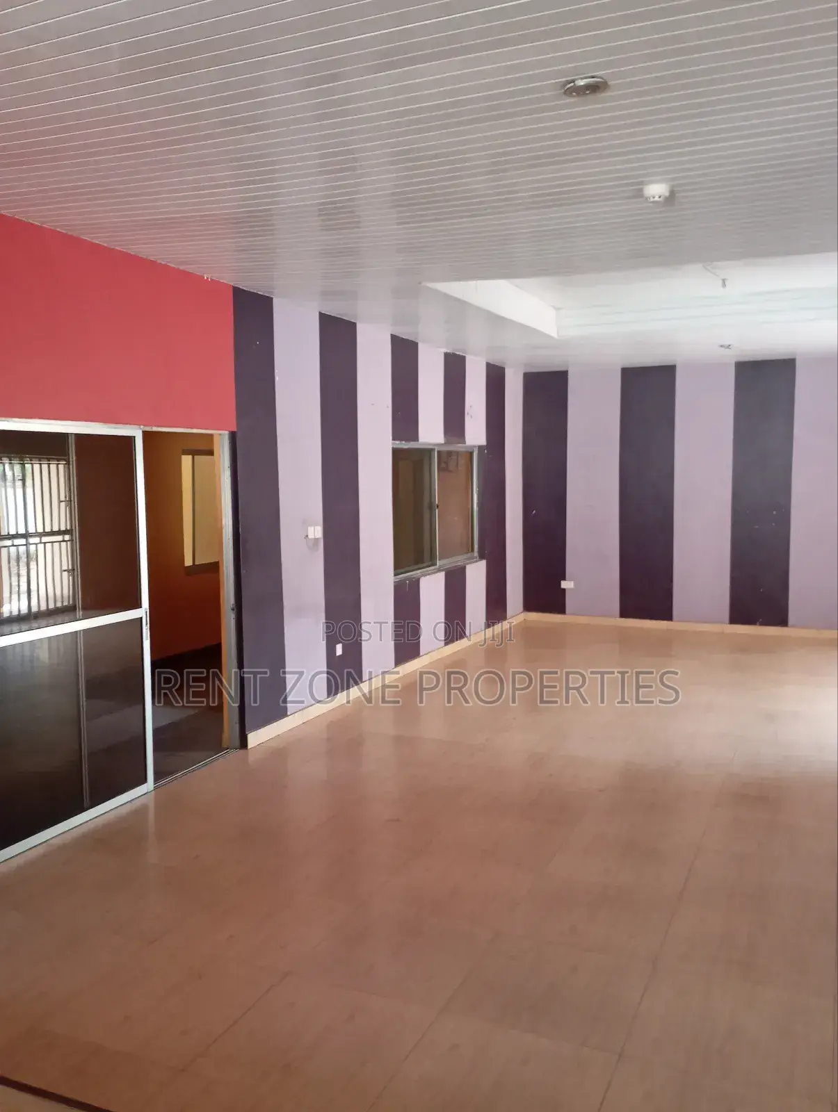 5bdrm Maisonette in Rent Zone Properties, Ofankor for sale