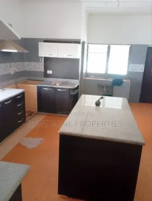 5bdrm Maisonette in Rent Zone Properties, Ofankor for sale