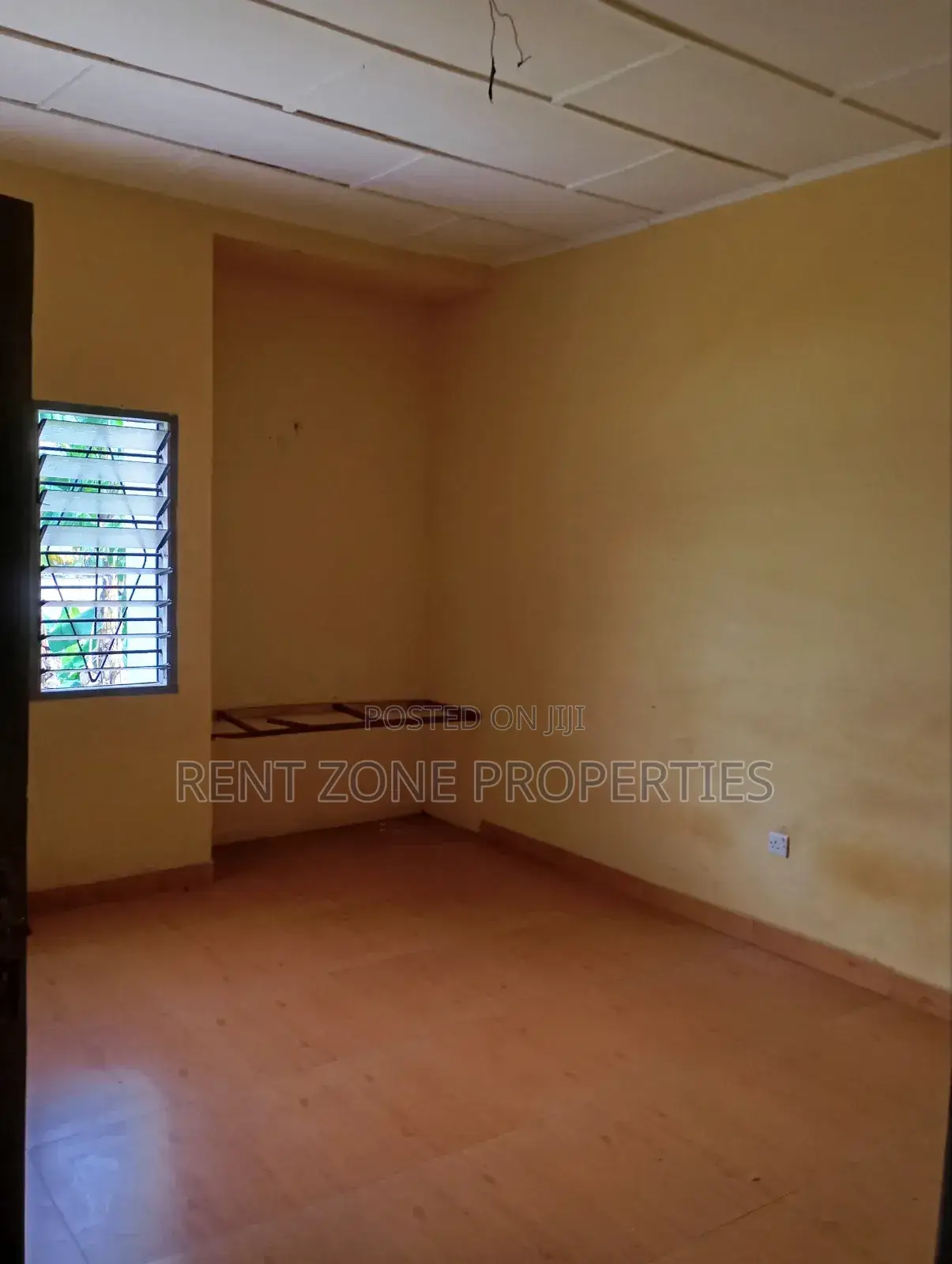 5bdrm Maisonette in Rent Zone Properties, Ofankor for sale