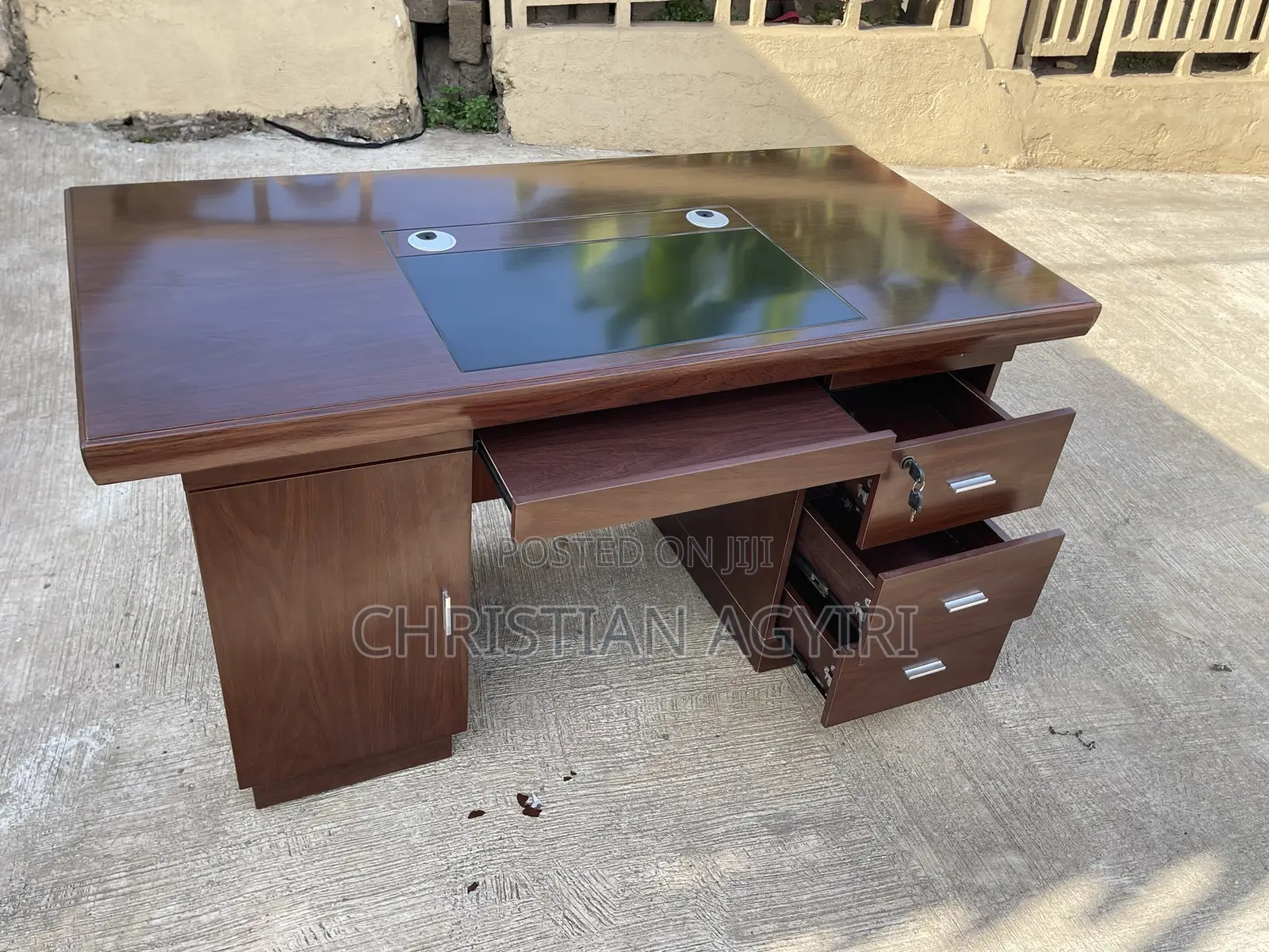 Office Desk/Table