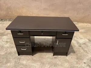 Office Desk/ Table