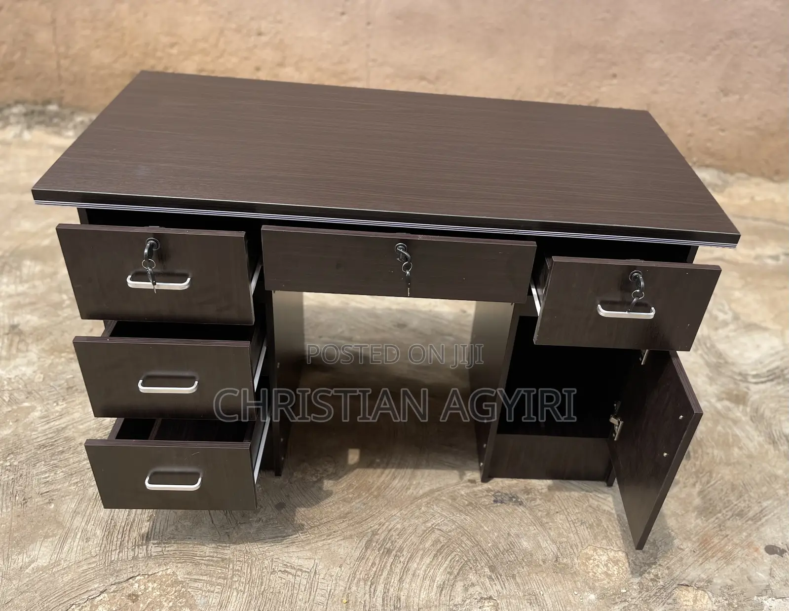 Office Desk/ Table