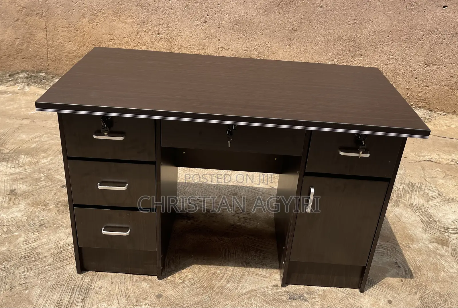 Office Desk/ Table