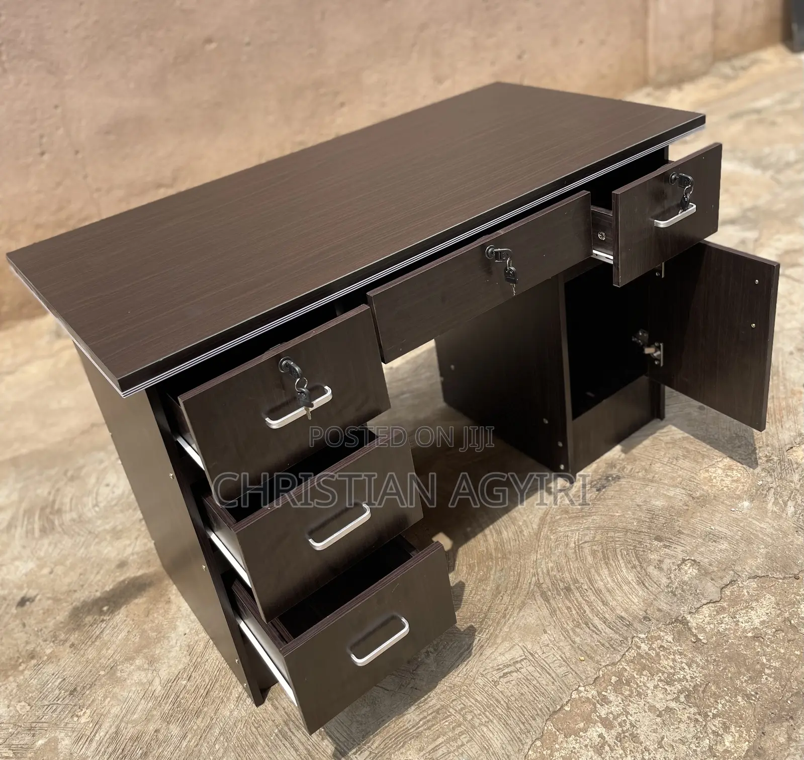 Office Desk/ Table