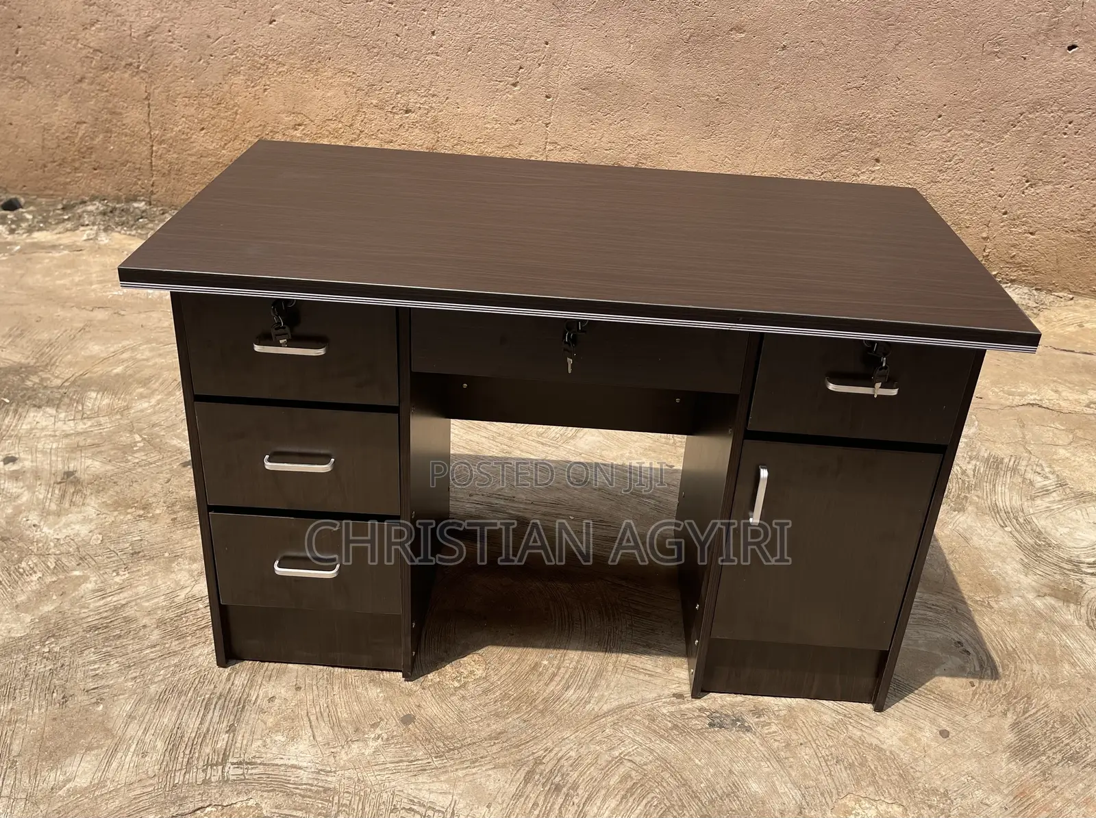 Office Desk/ Table