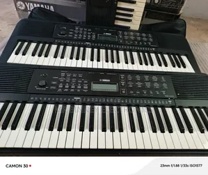 Yamaha PSR E273