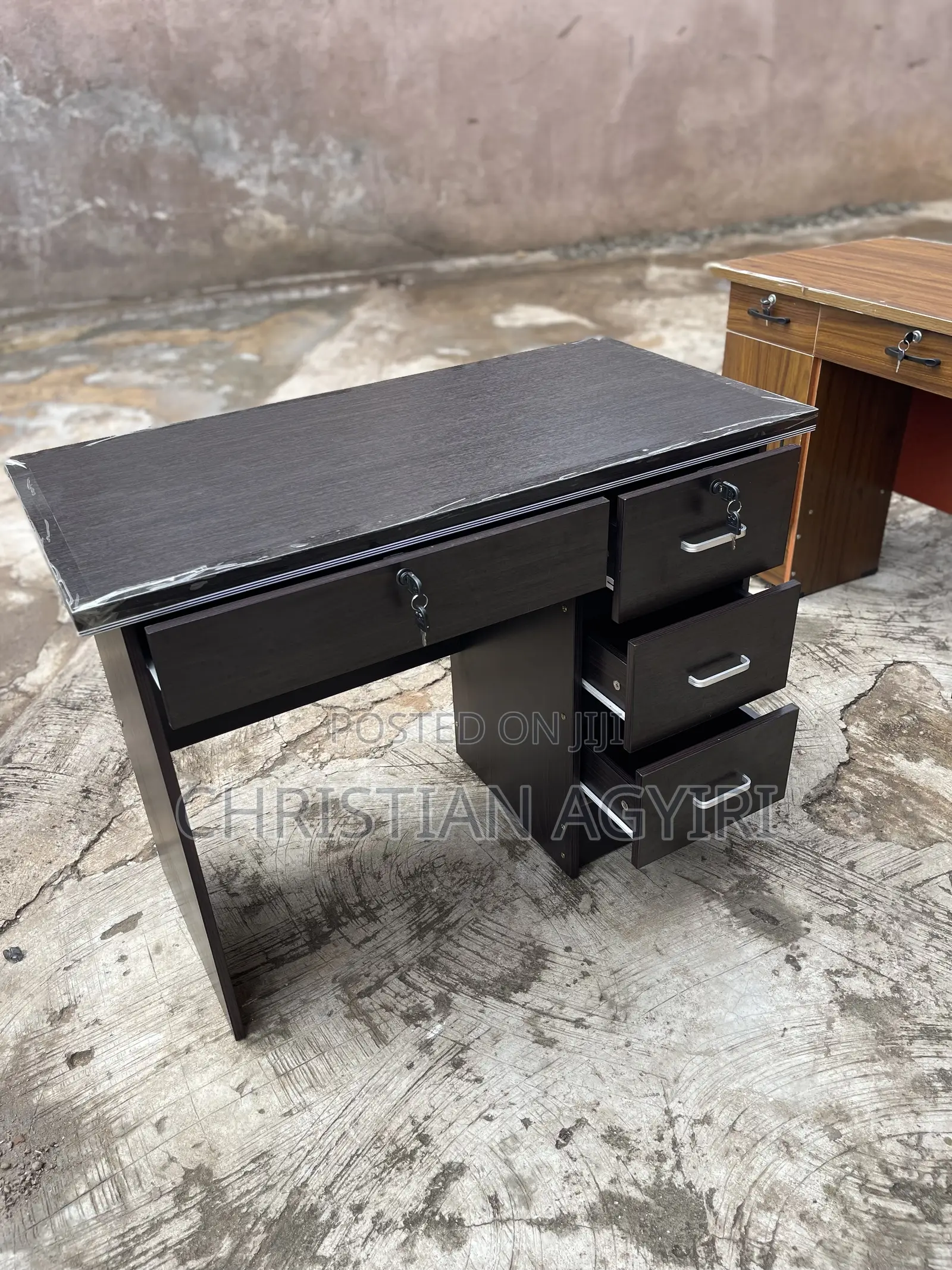 Office/Computer/Study Table/Desk