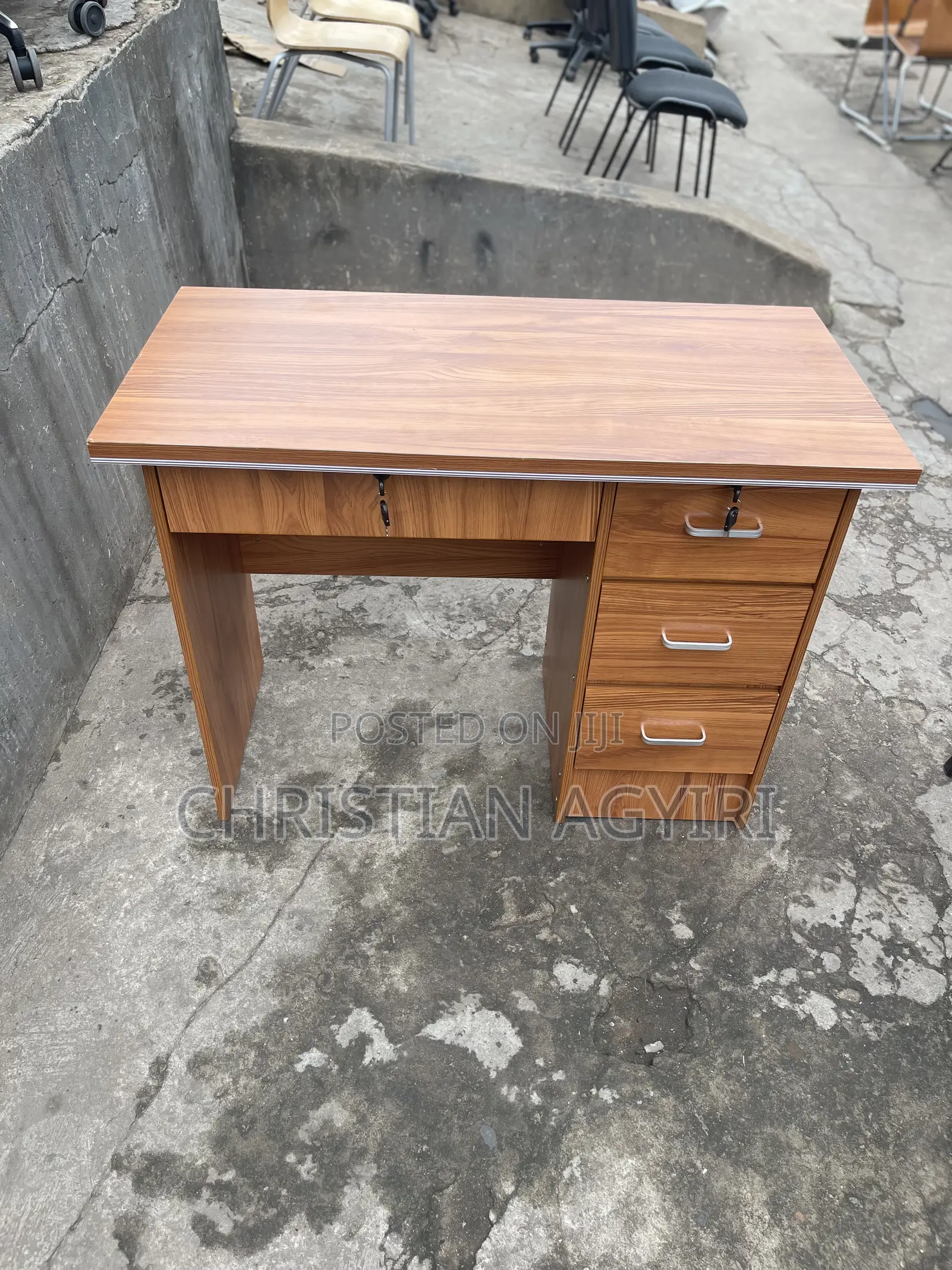 Office/Computer/Study Table/Desk