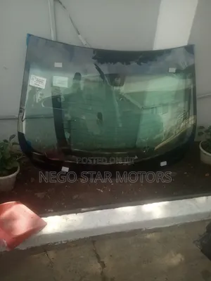 Jaguar Xf 2010 Front Windscreen