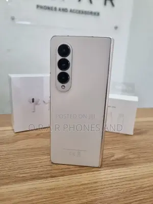Samsung Galaxy Z Fold4 256 GB Gold