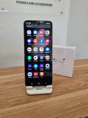Samsung Galaxy Z Flip4 256 GB Gold