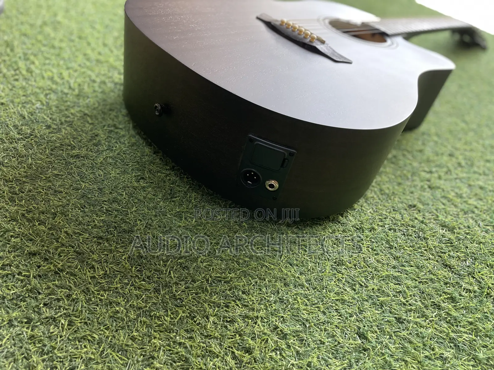 Semi Acoustic Guitar Srinberg