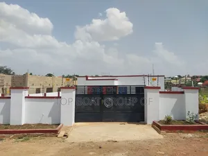 4bdrm House in Top Boat Estate, Kumasi Metropolitan for sale
