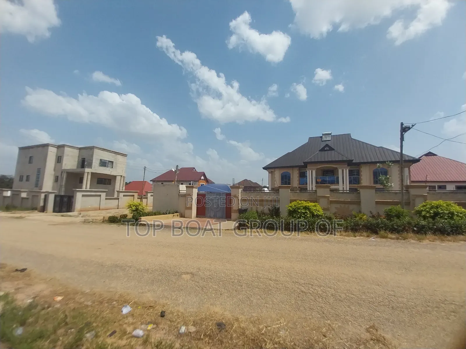 Furnished 6bdrm House in Top Boat Estate, Kumasi Metropolitan for sale