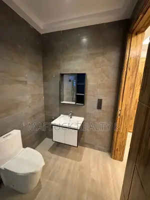 2bdrm Apartment in Lakeside Estate for rent