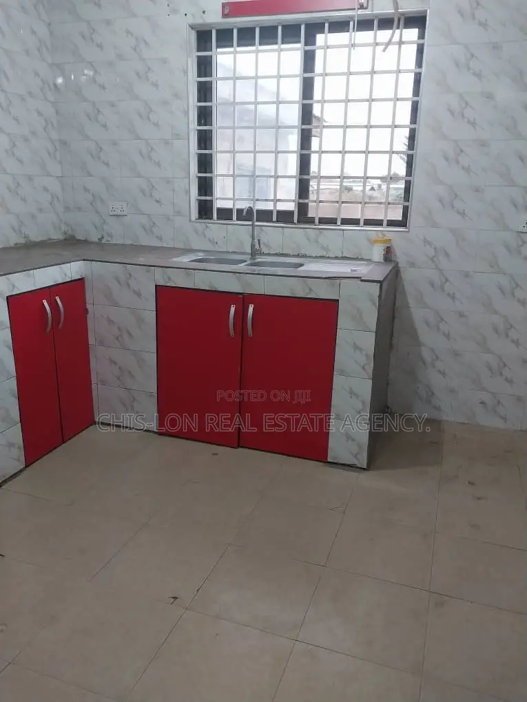3bdrm House in Sharp-Connect., Kasoa for sale