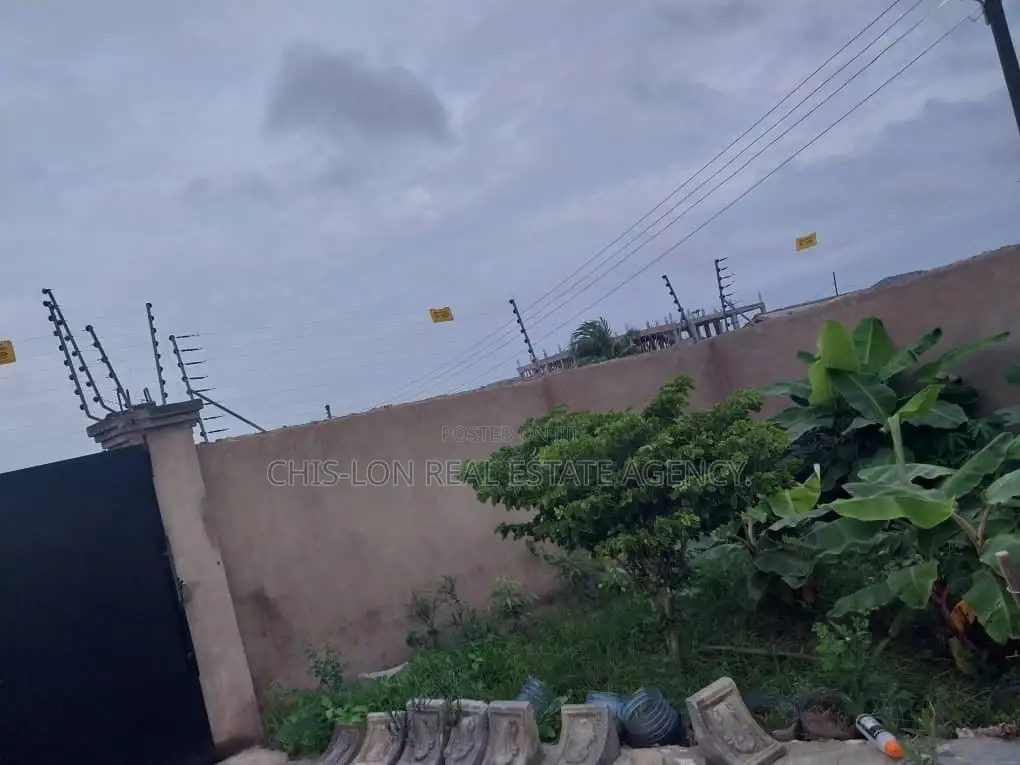 3bdrm House in Sharp-Connect., Kasoa for sale