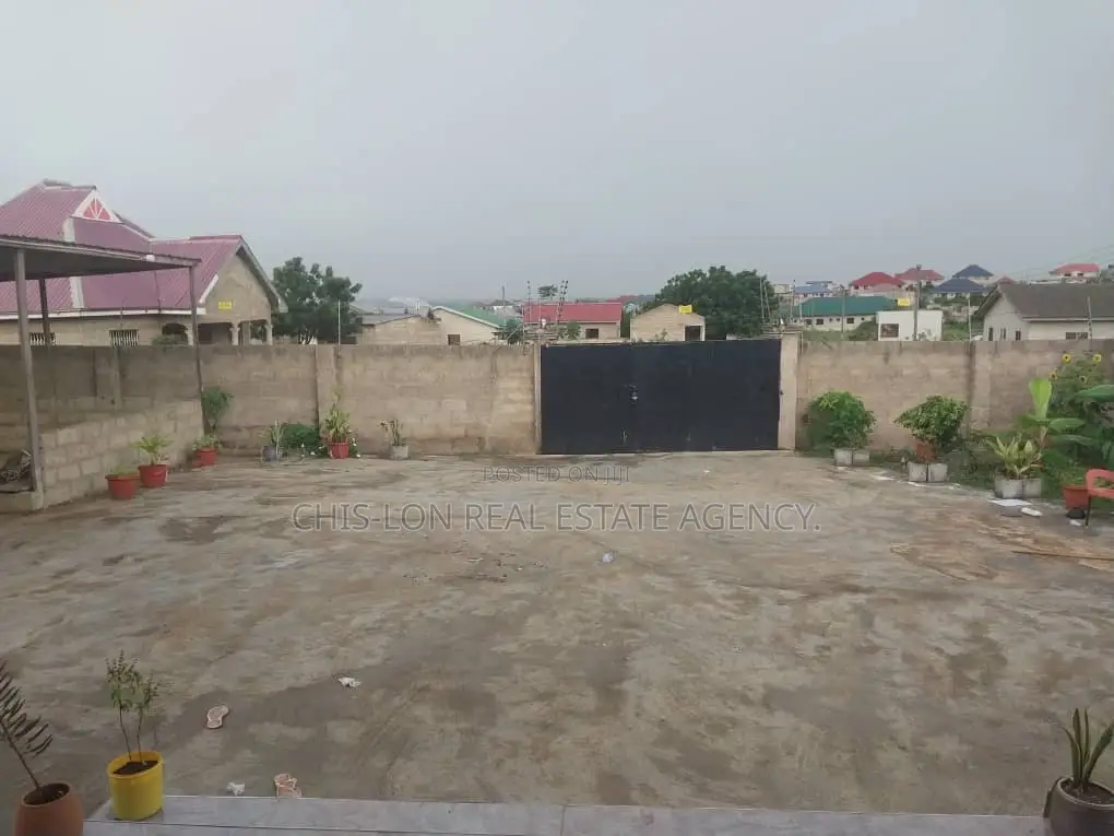 3bdrm House in Sharp-Connect., Kasoa for sale