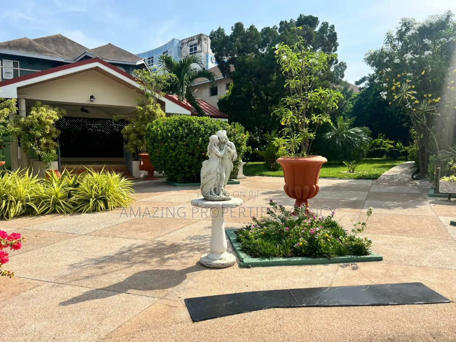 5bdrm House in Cantonments for rent
