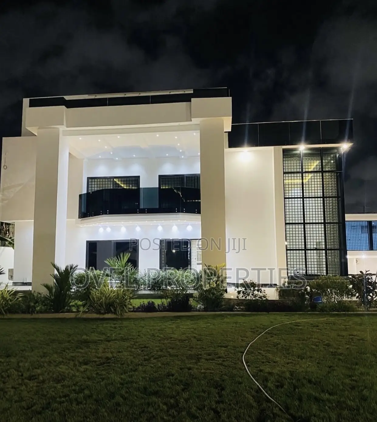 7bdrm Mansion in Trassaco, East Legon for sale