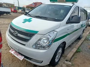 Hyundai Starex 2012 White